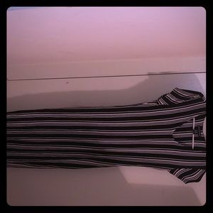 Bodycon below knee black and white stripes